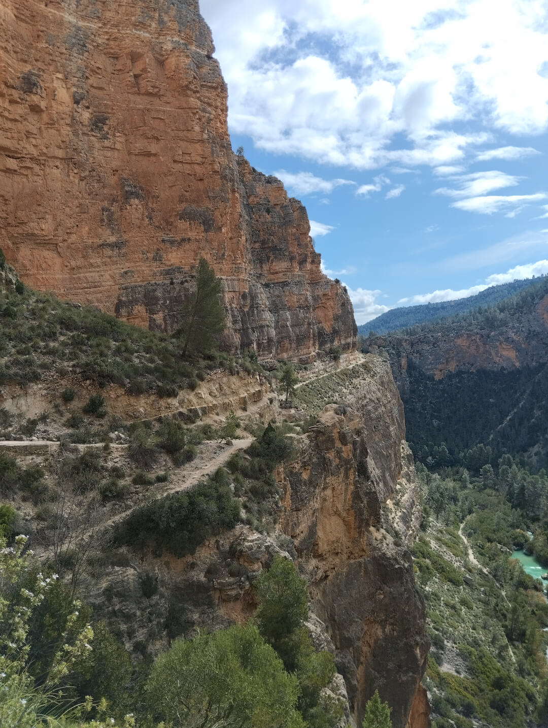 Vista atrás en la ruta del Cañón del Júcar en Jalance